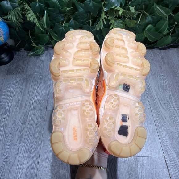 Nike Air VaporMax Plus Womens Size 6 Orange Athletic Running Shoes Sneakers